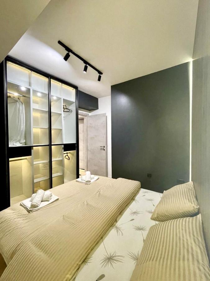 Sunlight Luxe Apartment Skopje Exteriör bild